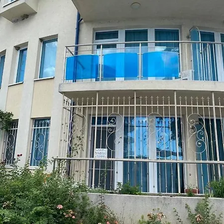 Sirius House 아파트 *