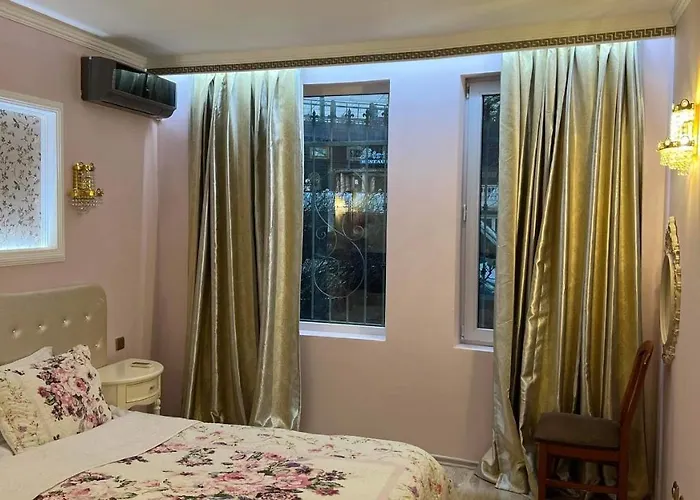 Sirius House * Saints Constantine and Helena